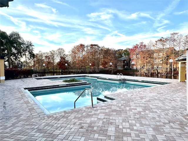 view of swimming pool