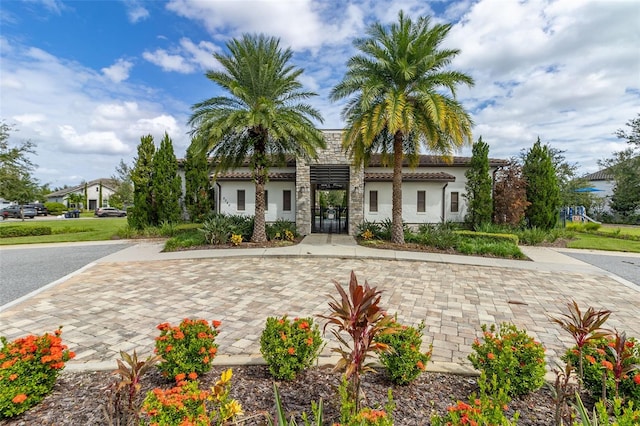 view of mediterranean / spanish-style house