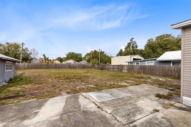 view of yard featuring a patio