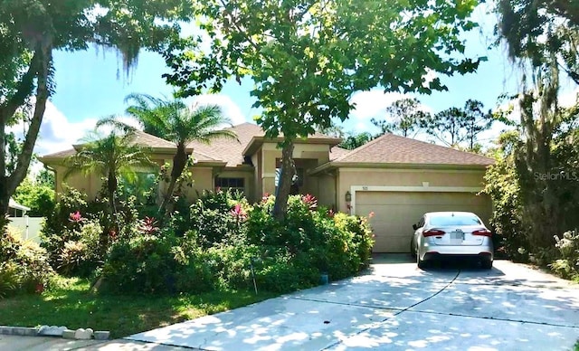 view of front facade featuring a garage