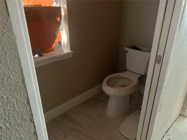 bathroom featuring toilet