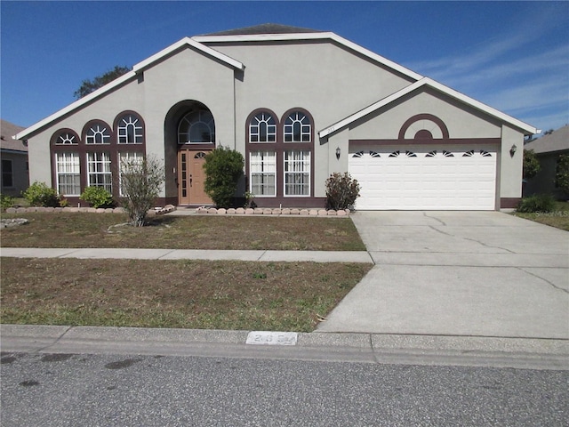 view of front facade with a garage