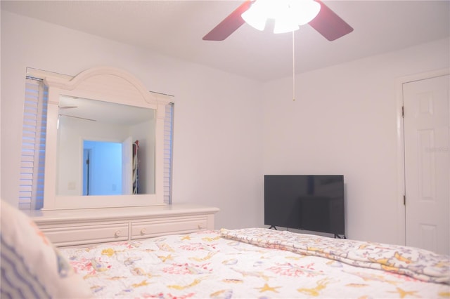 unfurnished bedroom with ceiling fan