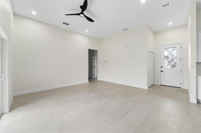 empty room with ceiling fan