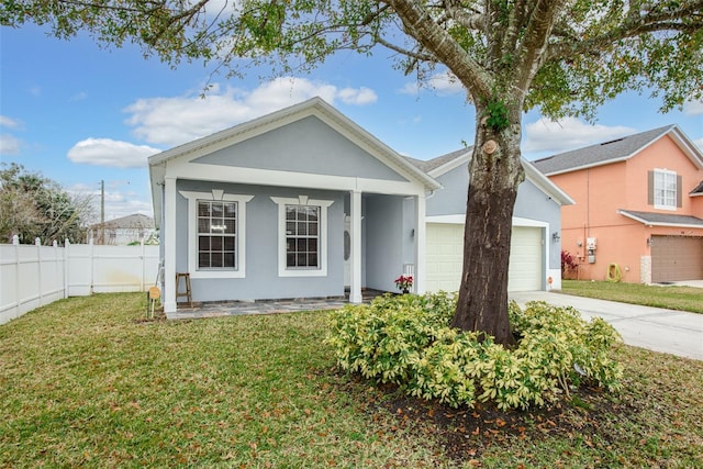 view of front of house with a front lawn