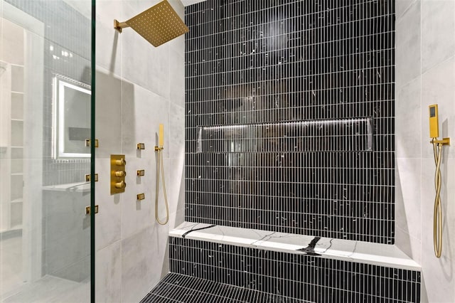 10416 Pocket Ln, Orlando, FL 32836 - full bathroom with tile walls and a tile shower