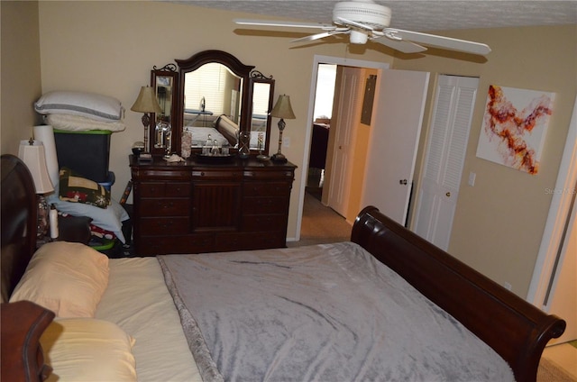 bedroom with ceiling fan