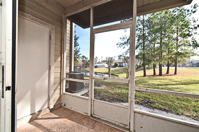 view of sunroom / solarium