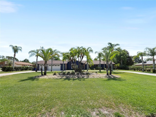 exterior space featuring a lawn