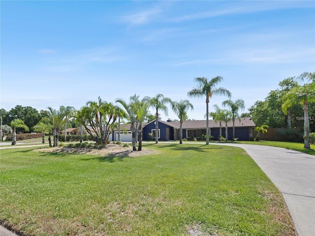 view of front of house with a front lawn