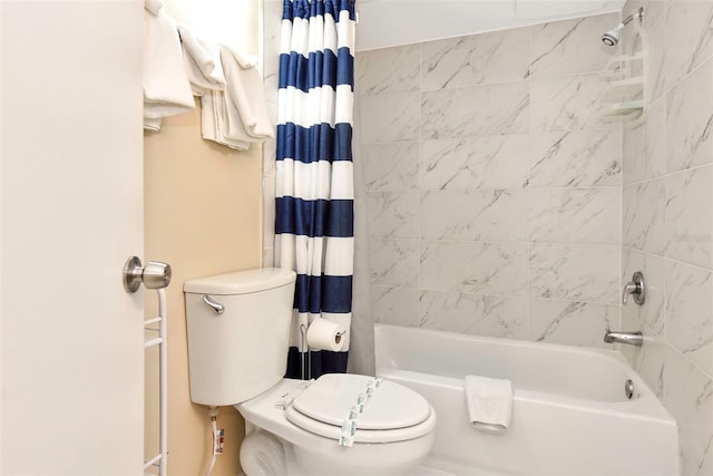 bathroom with shower / tub combo with curtain and toilet