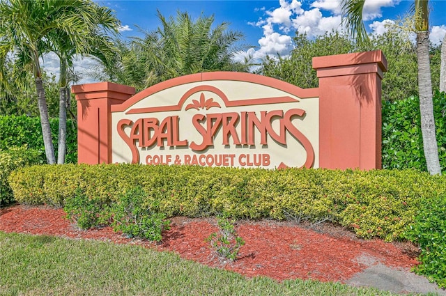 view of community / neighborhood sign