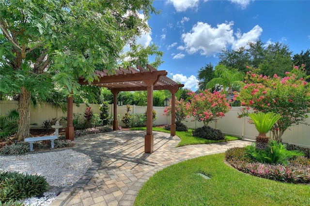 view of patio featuring a pergola