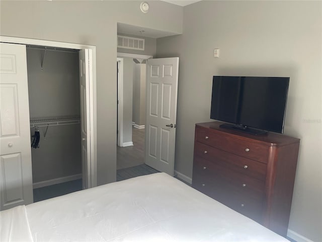 bedroom with a closet