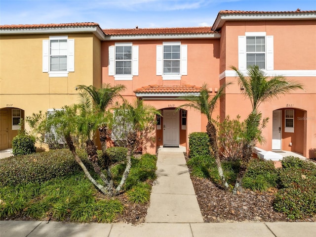 view of mediterranean / spanish-style home