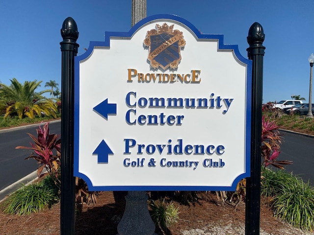 view of community / neighborhood sign