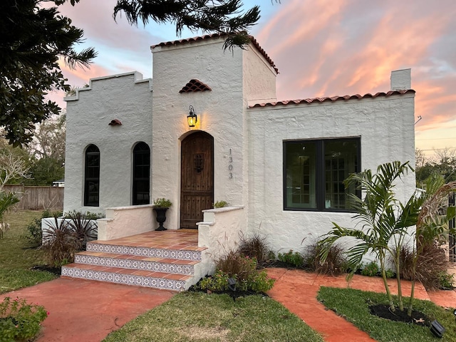 view of mediterranean / spanish-style home