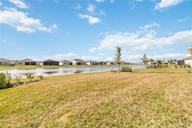 view of yard featuring a water view