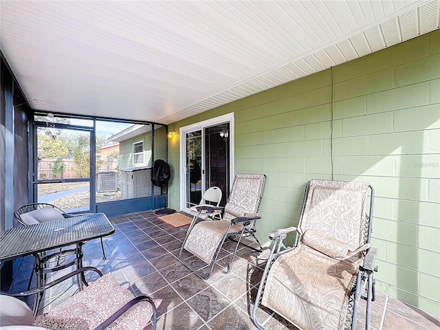 view of sunroom / solarium