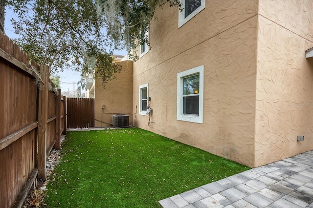 view of yard featuring cooling unit