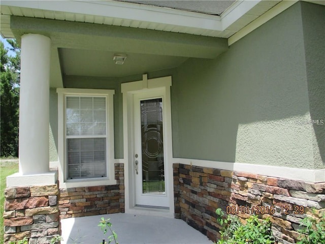 view of property entrance