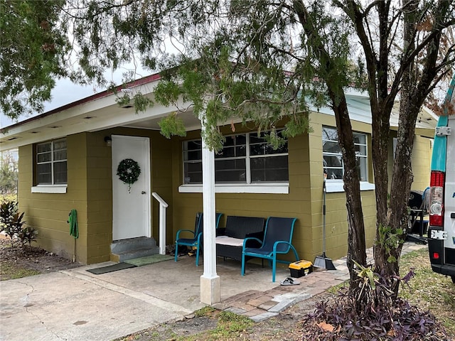 view of front facade with a patio