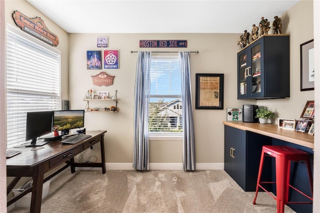 office area with carpet