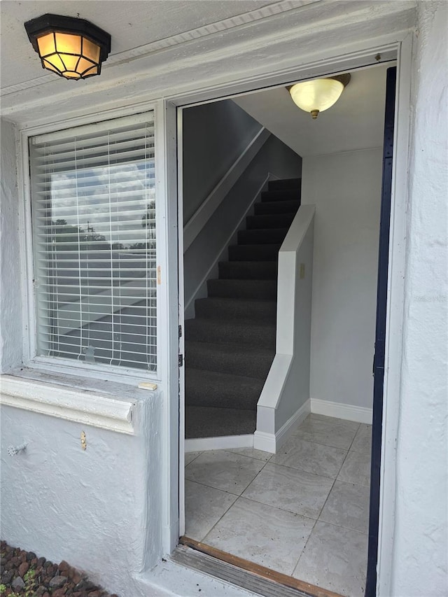 4826 Marks Ter Unit 389, Orlando, FL 32811 - view of staircase