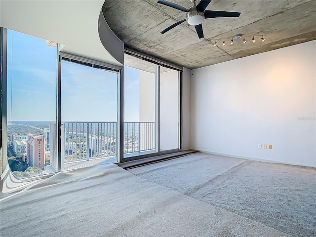 empty room with ceiling fan