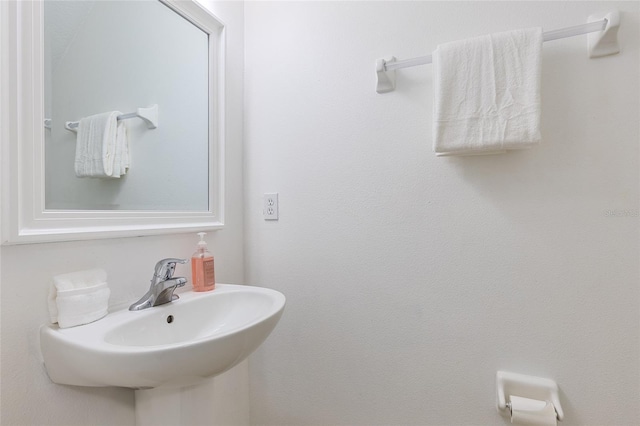 bathroom with sink