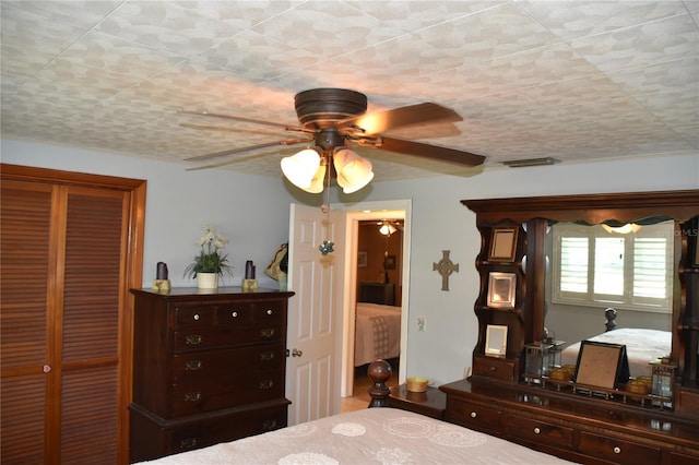 423 Longfellow Blvd, Lakeland, FL 33801 - bedroom featuring a closet and a ceiling fan