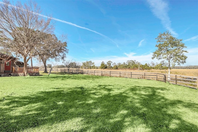 view of yard featuring a rural view