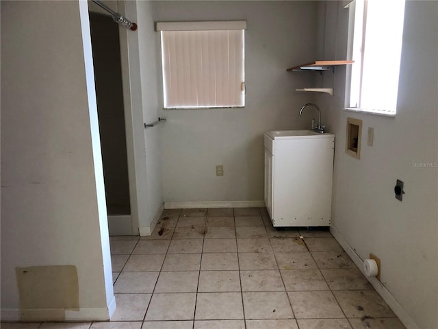 washroom with washer hookup, sink, and electric dryer hookup