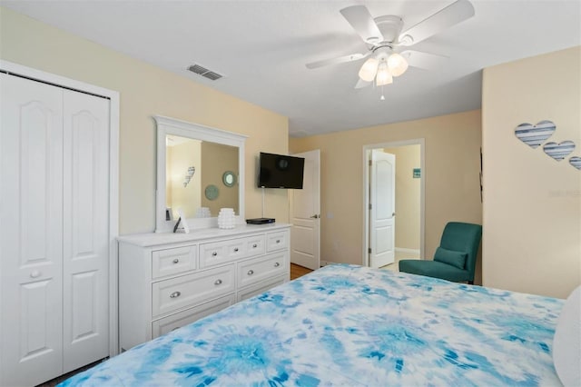 bedroom featuring a closet and ceiling fan