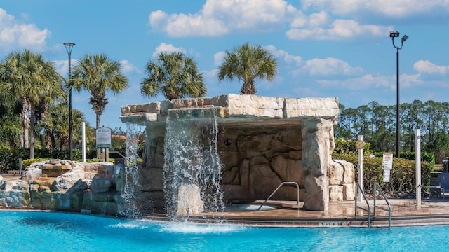 view of swimming pool