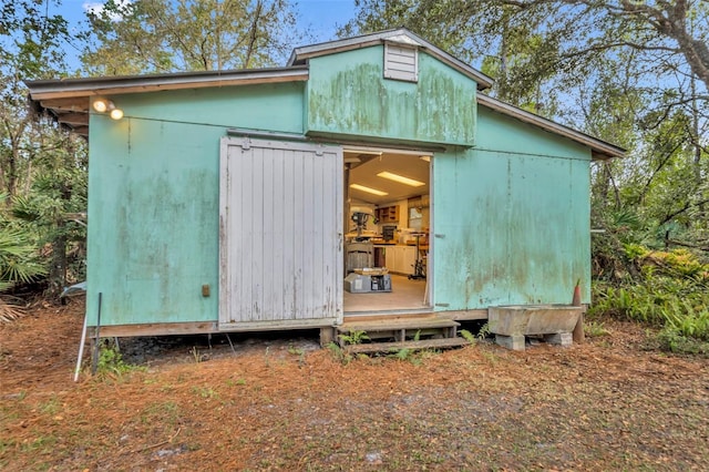 view of outbuilding