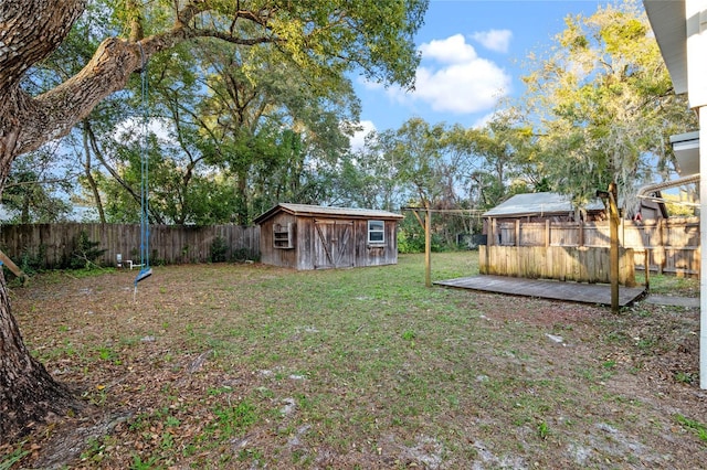 view of yard with a storage shed