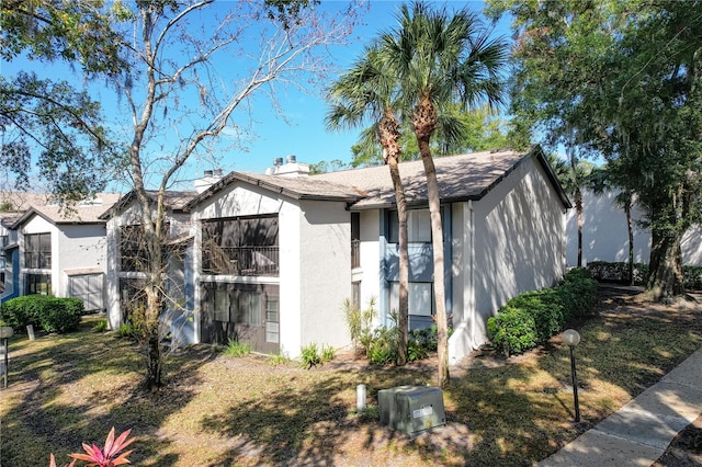 exterior space featuring a yard