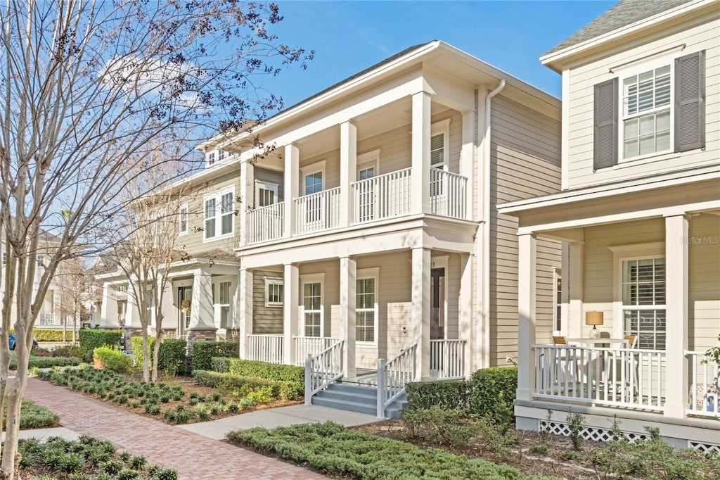 view of front of property with covered porch