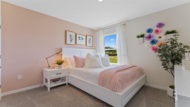 bedroom featuring carpet floors