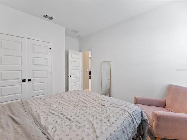 bedroom featuring a closet