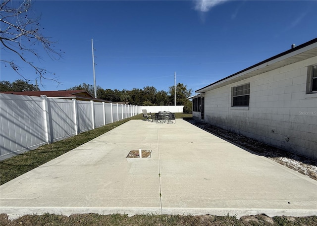 view of yard with a patio area