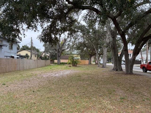 Listing photo 3 for 600 Sanford Ave, Sanford FL 32771