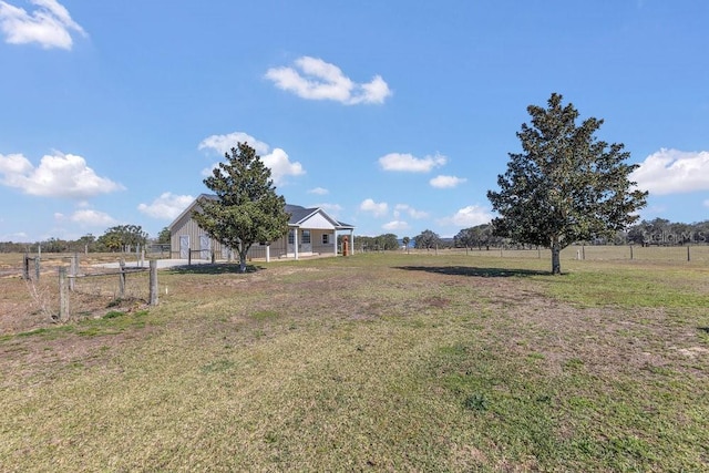 view of yard featuring a rural view