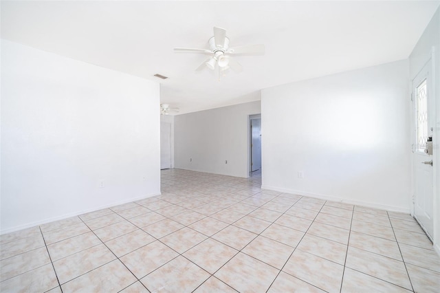 empty room featuring ceiling fan