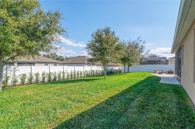 view of yard with a patio