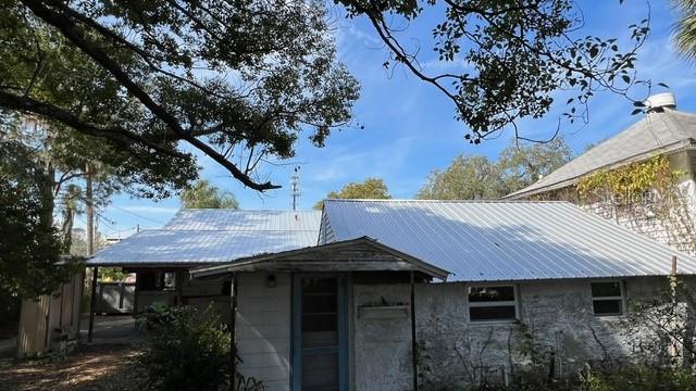 view of home's exterior