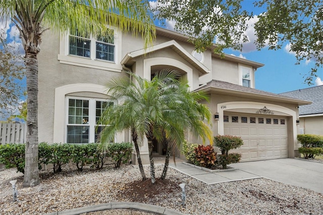 view of front facade featuring a garage