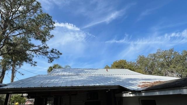 214 N New Hampshire Ave, Tavares, FL 32778 - exterior view of metal roof
