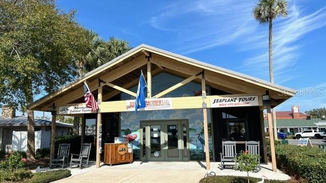 214 N New Hampshire Ave, Tavares, FL 32778 - view of building exterior